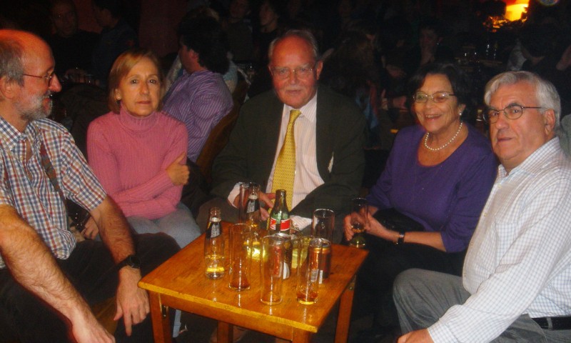 Visiting with friends during a break at this well-known Madrid Jazz Club.