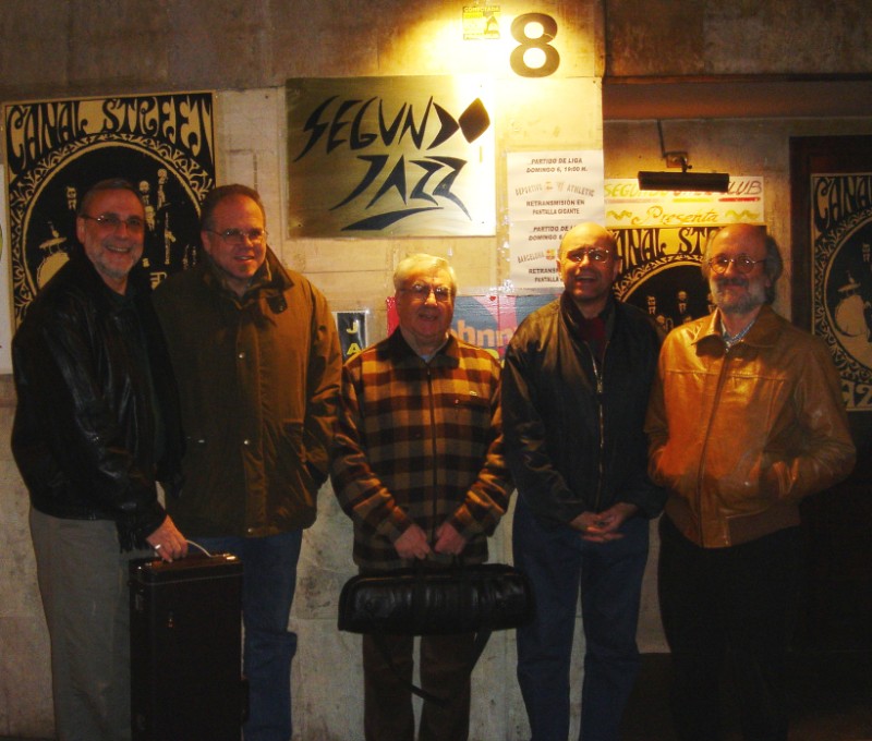 The band arriving at Segundo Jazz Club in Madrid.