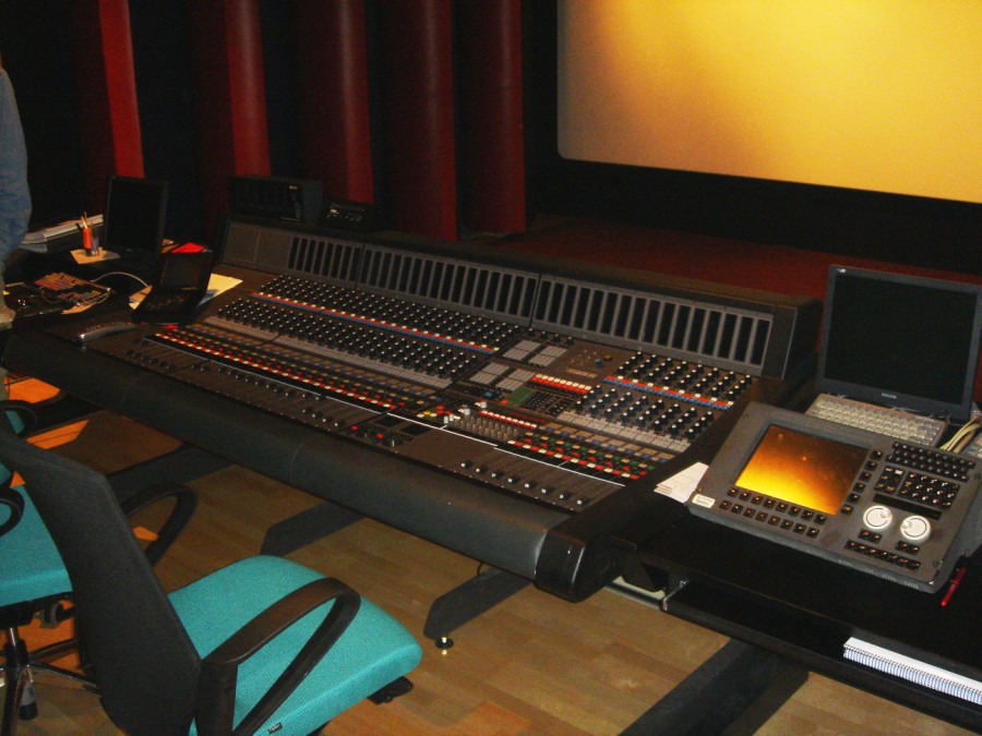 Soundtrack, in Barcelona, has a total  of  13 AudioFiles, 2 digital consoles  LOGIC 3, 1 LOGIC 1, & two DFC consoles (Digital Film Consoles).