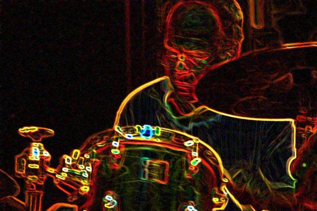 Photo 5 taken by Luis Checa.  Antonio Calero on the drums.